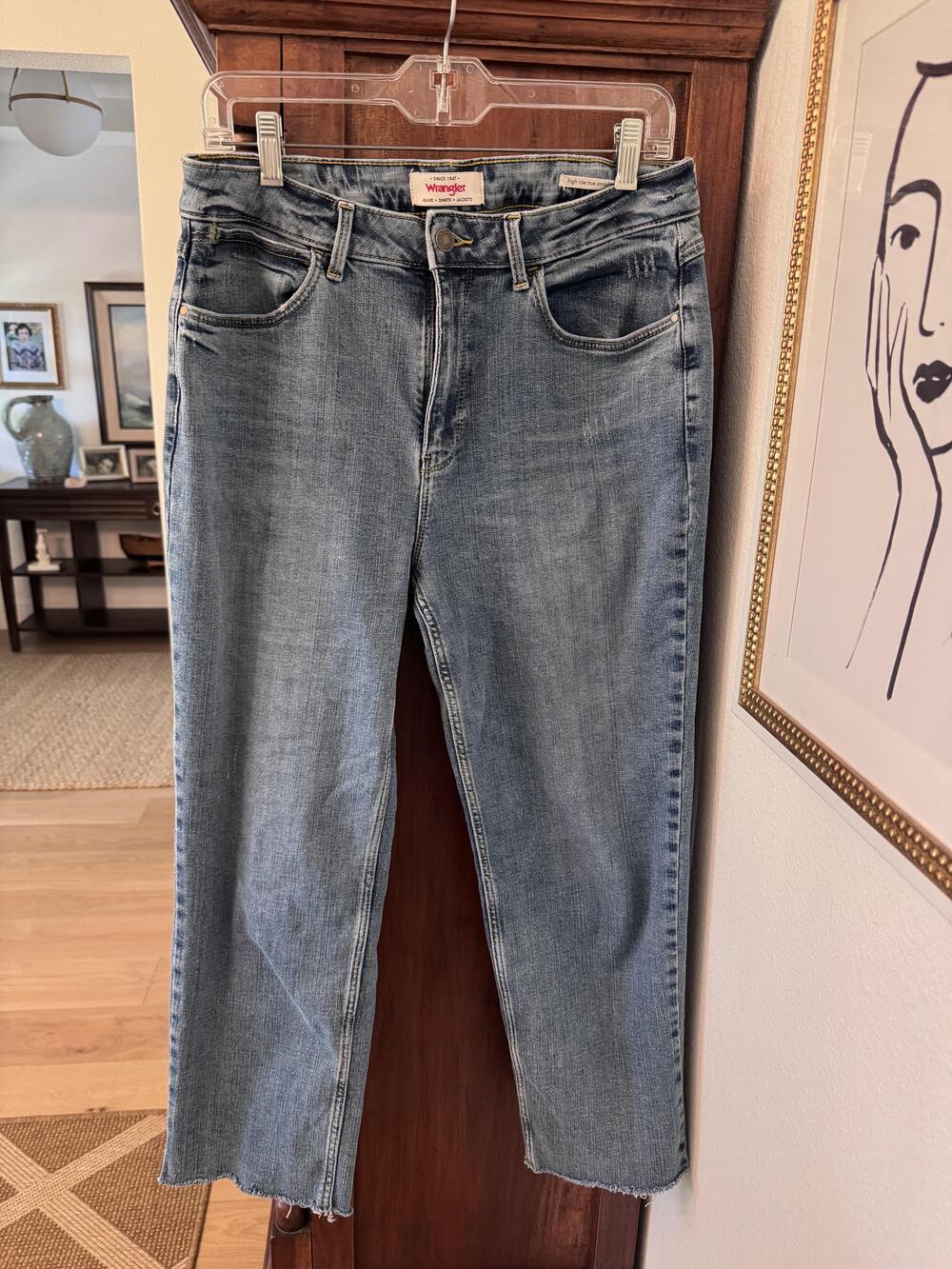 Wrangler Jeans Womens 10 Blue High Rise Straight Crop Raw Hem Distressed Stretch